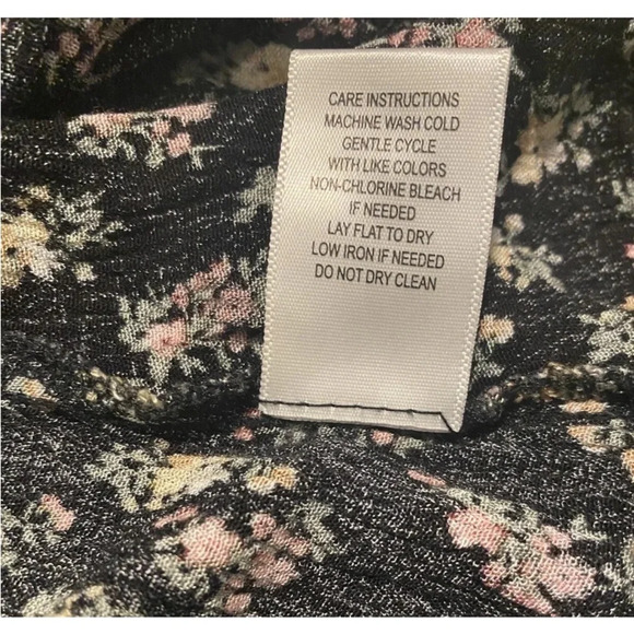 Gypsies & Moondust Black Floral Back Cutout Woven Blouse Junior's Size Small - Picture 8 of 8